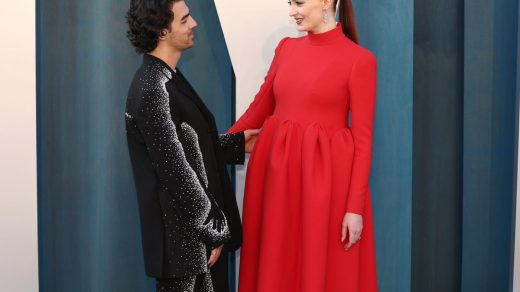 behold-the-expanding-family-of-joe-jonas-and-sophie-turner