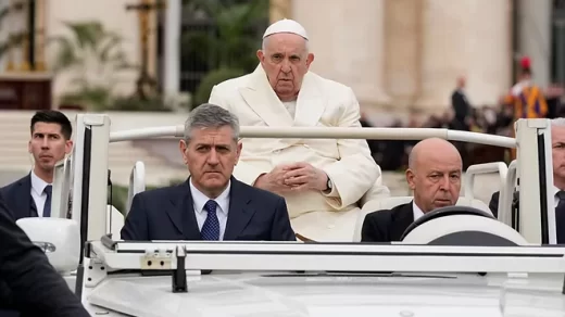 while-recuperating,-pope-francis-observes-palm-sunday-at-the-vatican-square